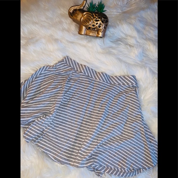 Beautiful stripe sailor skater skirt. - Picture 3 of 5